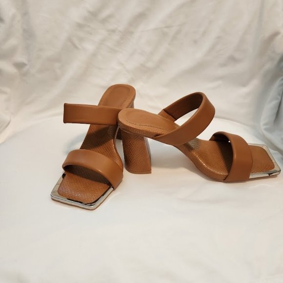 Open Toe Block Heel - Picture 2 of 3